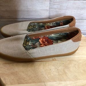 Eddie Bauer Canvas Slide On